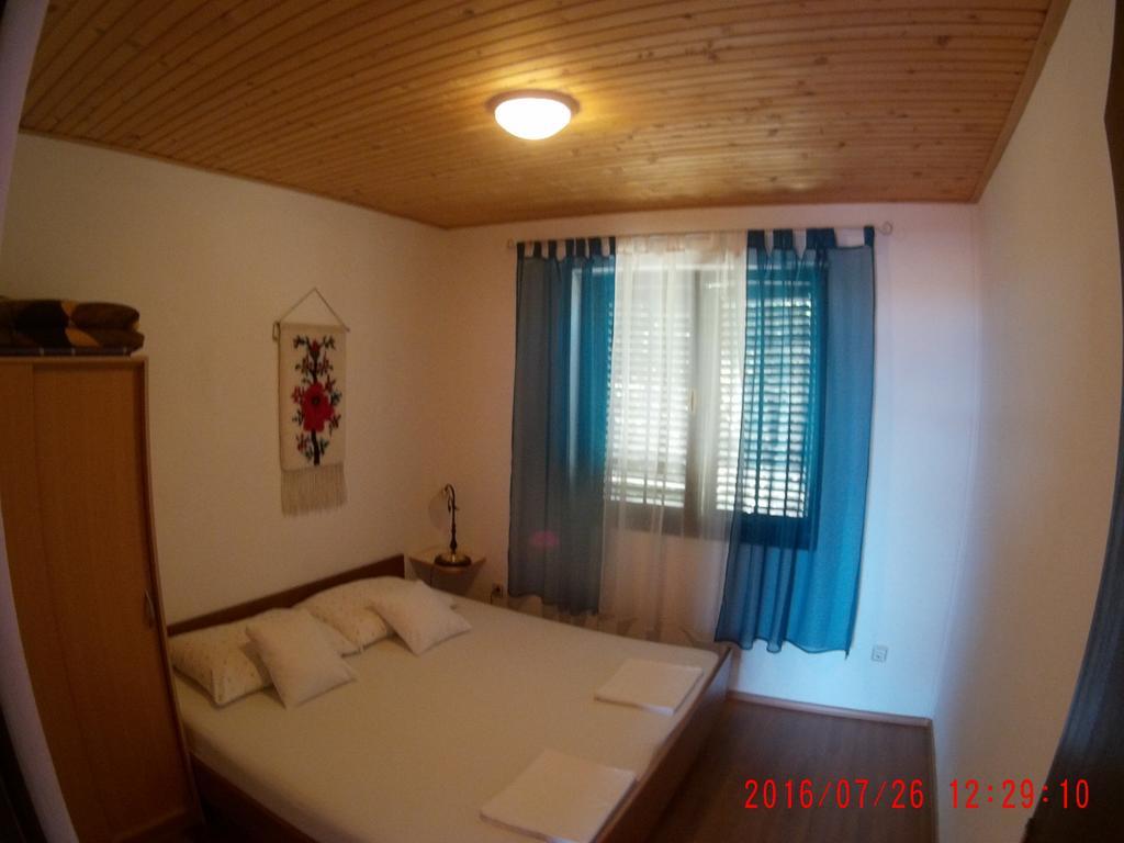 Apartman Luburic Pinezići Exterior foto